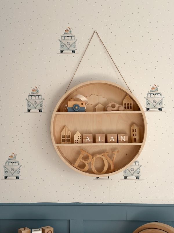 dekoracje do pokoju chłopca z motywem samochodów